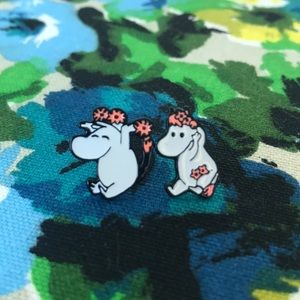 Moomin flower earring - never worn!